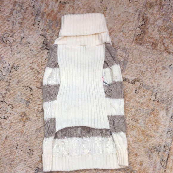 Dog cable knit holiday sweater - Picture 3 of 13